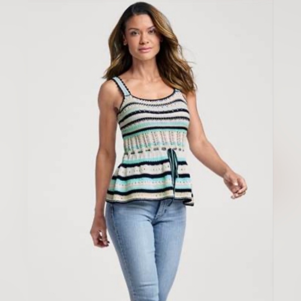 NWT'S Venus Crochet Top With Adjustable Waist - Picture 2 of 9